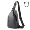 Aucuu Sac de Poitrine Homme Imperméable Sac à bandoulière Loisir, Sacs de Poitrine avec Port de Chargement USB, Sacs à D