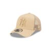 New Era New York Yankees MLB Tonal Mesh Beige 9Forty Kids A-Frame Adjustable Trucker Cap pour les adolescents en mode ét