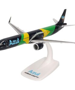 Herpa Maquette d'avion Airbus A321neo – Brazilien, Échelle 1/200, Pice de Collection, Support Included, Figurine Plastiq