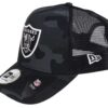 New Era Adjustable Trucker Cap - Oakland Raiders Dark Camo pourFans de Sport Utilisé pour les Matchs de Football America