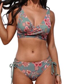 CUPSHE Femme Maillot de Bain 1 Pièce Halter Réglable Amincissant Col Haut Boucle Triangle Évasée Croisé Dos Nu Monokini