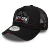 New Era NE Motorsport Trucker Casquette réglable pour hommes lors des courses en Noir