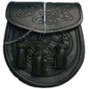 SHYNE KILTS U.K Sac en cuir noir pour kilt écossais avec motifs celtiques en relief Fermeture à bouton et chaîne
