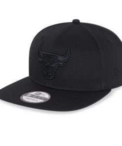 Cap New Era Chicago Bulls NBA noir sur noir 9Fifty Snapback fonctionnalités et tendances recherchées