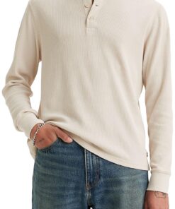 Alright, let's tackle this query. The user is asking to optimize a product title in French for a Levi's men's lo